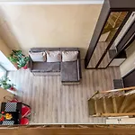 Apartmán With а Balcony In Quiet Courtyard