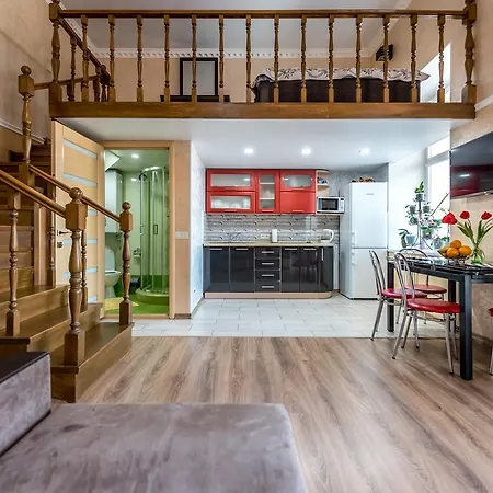 With а Balcony In Quiet Courtyard *