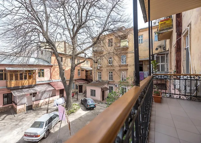 Διαμέρισμα With а Balcony In Quiet Courtyard Οδησσός