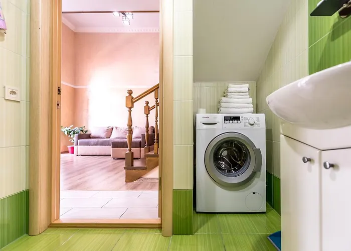 Διαμέρισμα With а Balcony In Quiet Courtyard *