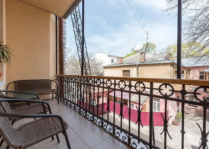 With а Balcony In Quiet Courtyard Appartamento Odessa